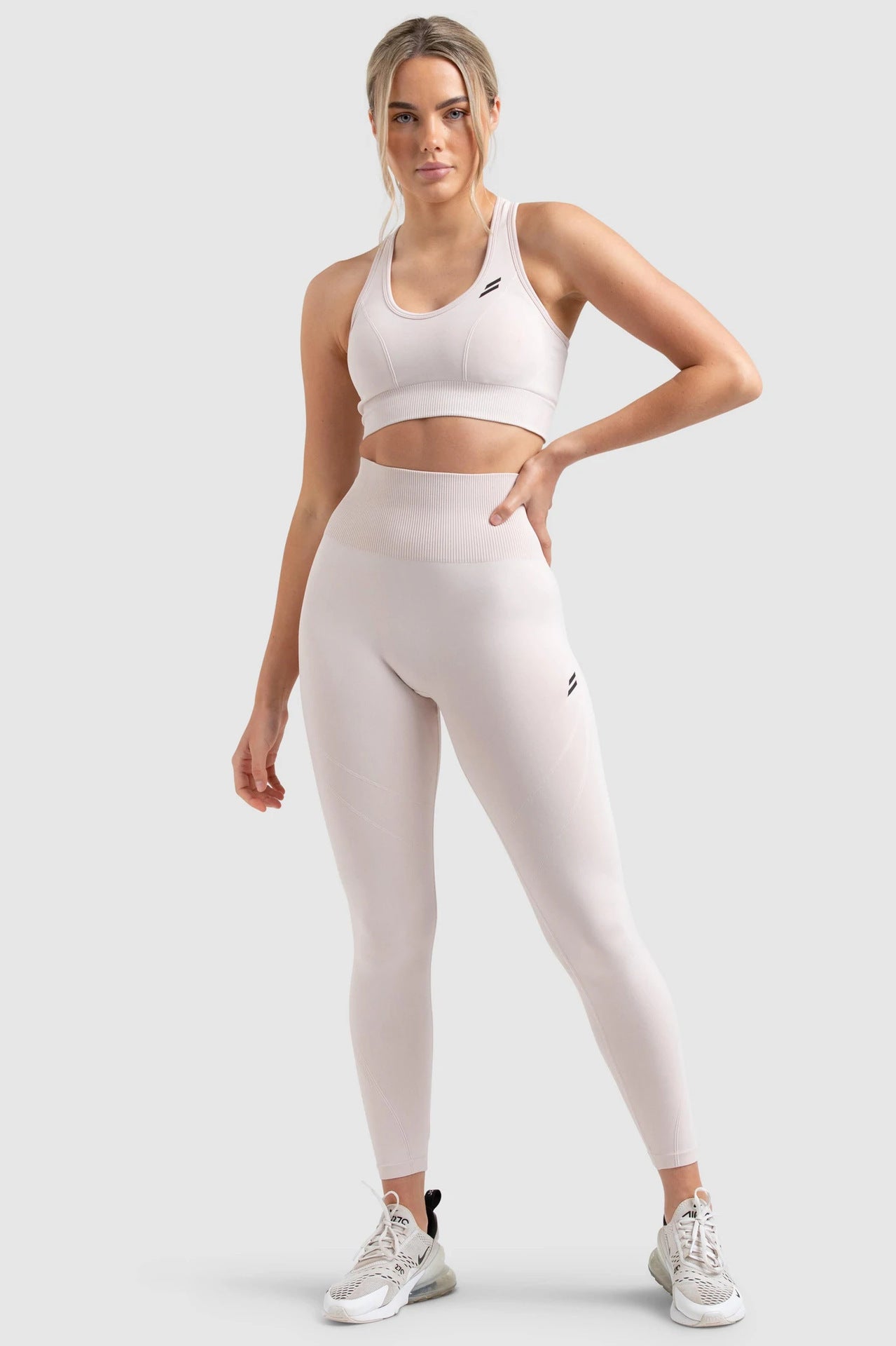 Wholesale of New Professional Sports Running Buttocks with Seamless Nylon Yoga Clothes